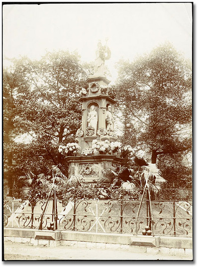 Original title:  Image of Fenian monument